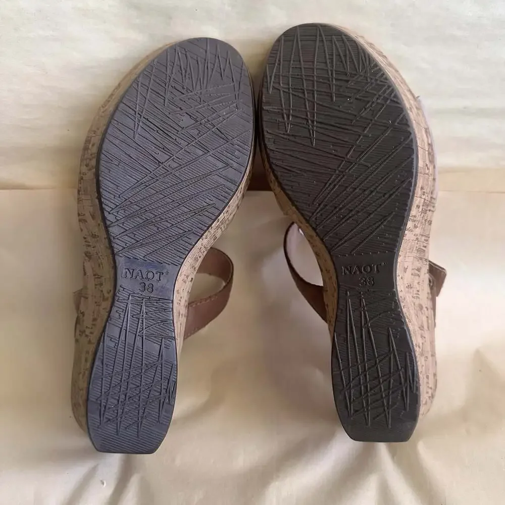 NWOT Naot Breezy Platform Wedge Sandal 7-7.5 (sz 38) Taupe Brown Leather Gold